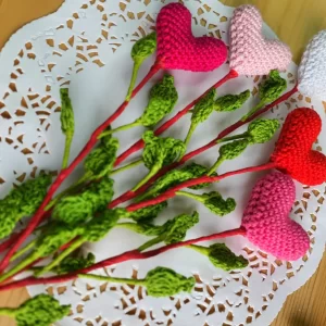 Crochet pdf pattern for heart bouquet with leaves