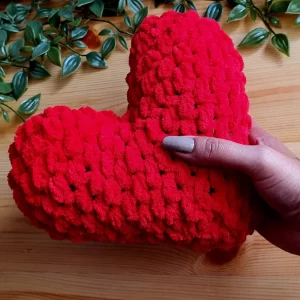 Crochet pdf pattern for 3d heart plushie amigurumi