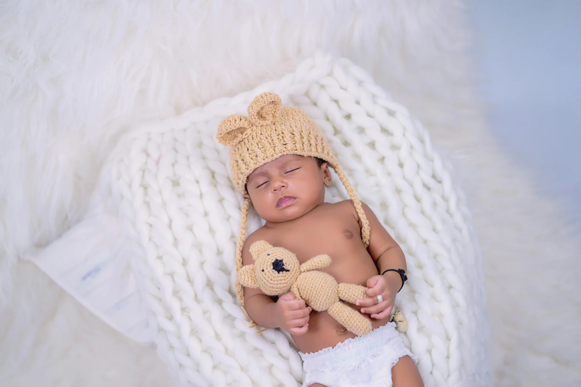 How to Make a Newborn Crochet Hat?